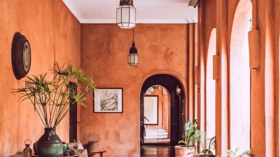 Houses, buildings & places